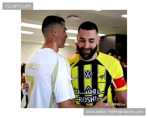 本泽马与利雅得新月达成半年短约，正谈判后续合同